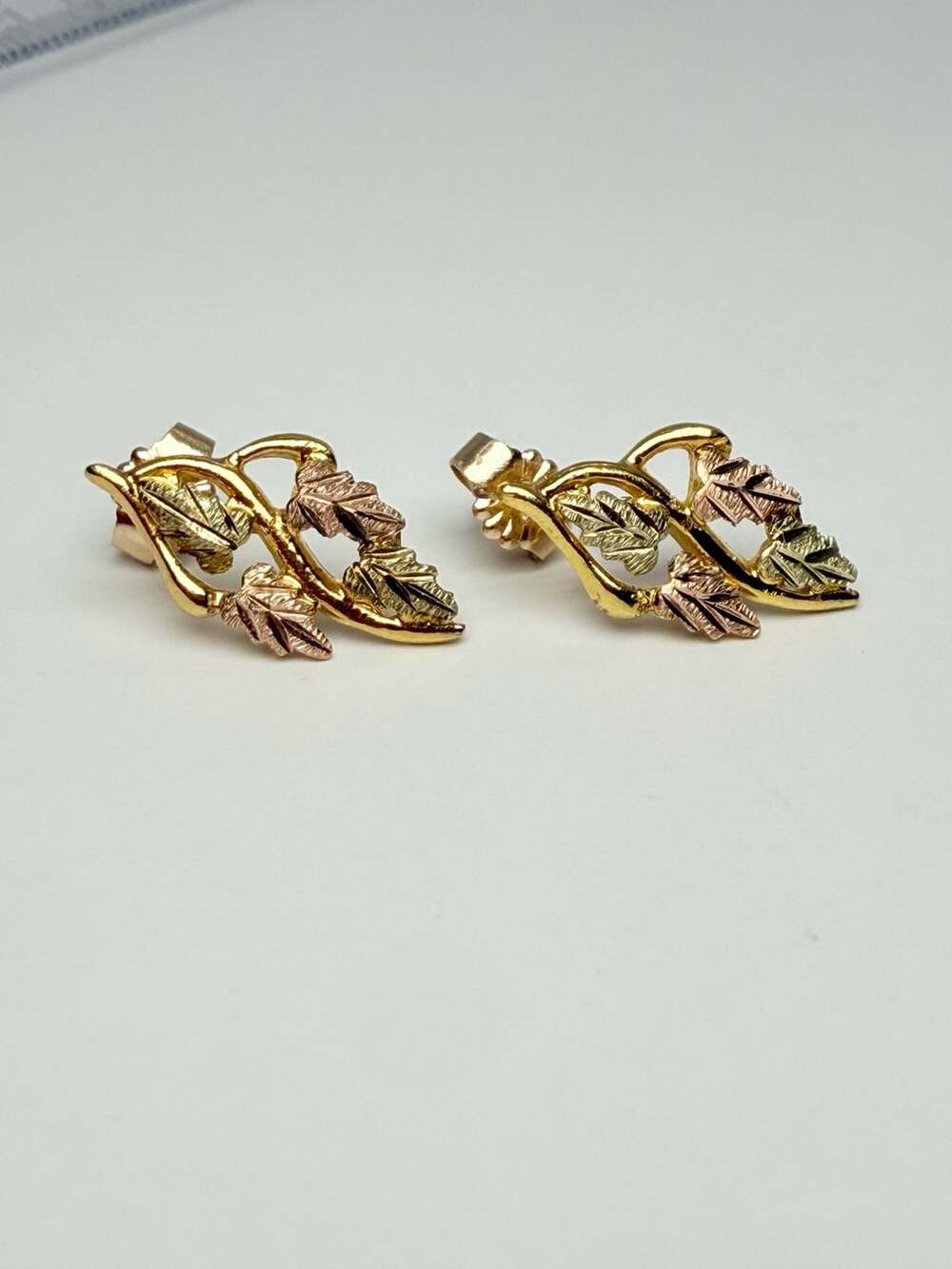 Black Hills Gold Pierced Earrings Landstroms 10k